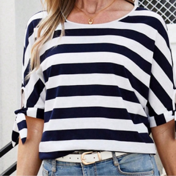 Tops - EMERY ROSE Women's Striped Loose Fit T-Shirt L